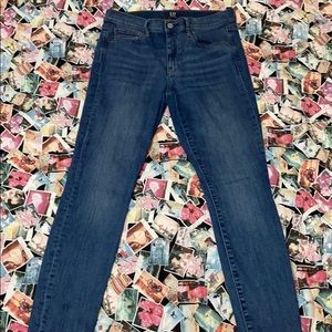 GAP STRETCH TRUE SKINNY in MEDIUM INDIGO